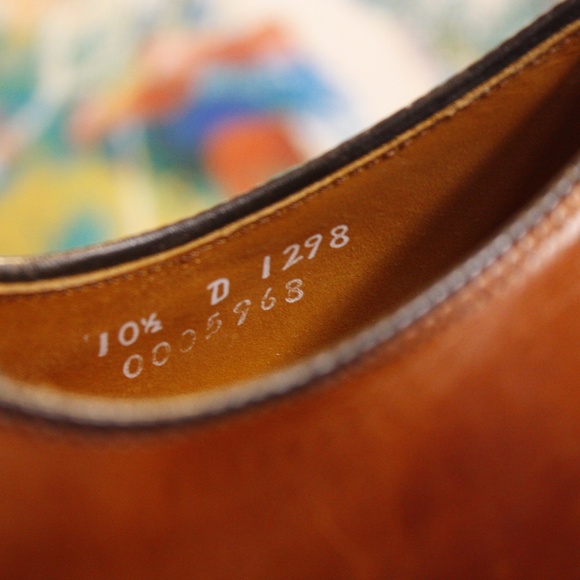 Allen Edmonds mens derby shoes. - Picture 6 of 6